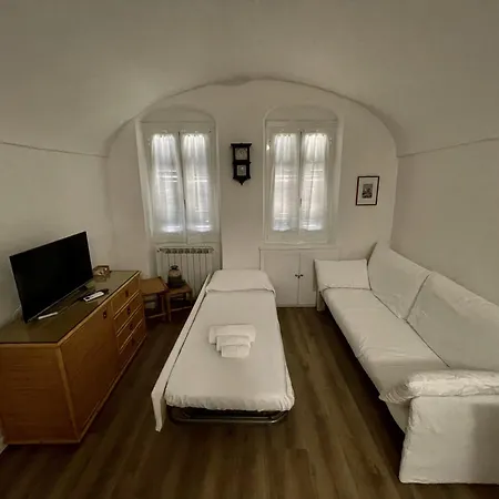 Ancient House By Wonderful Italy *